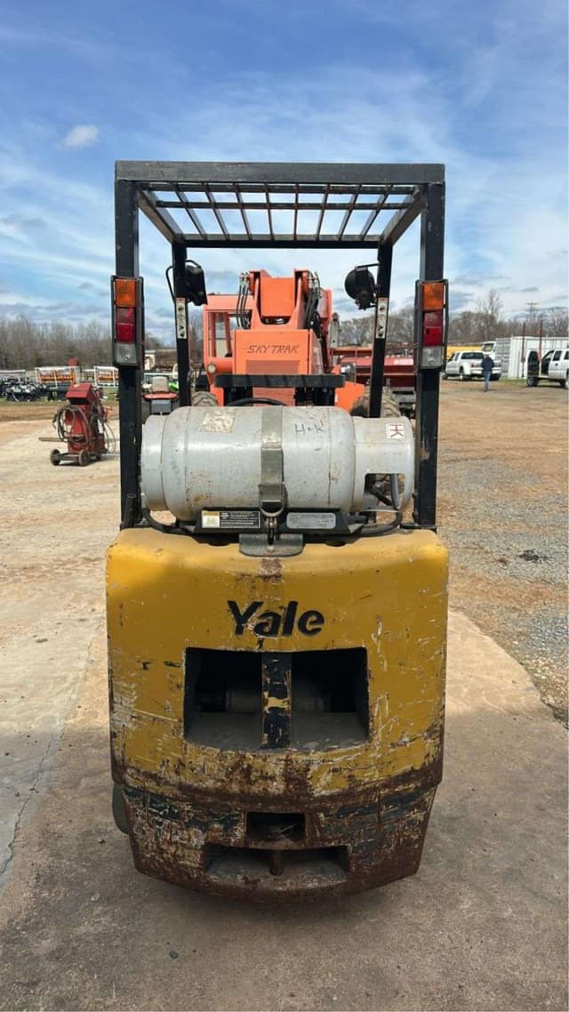 Image of Yale GLC040 equipment image 2