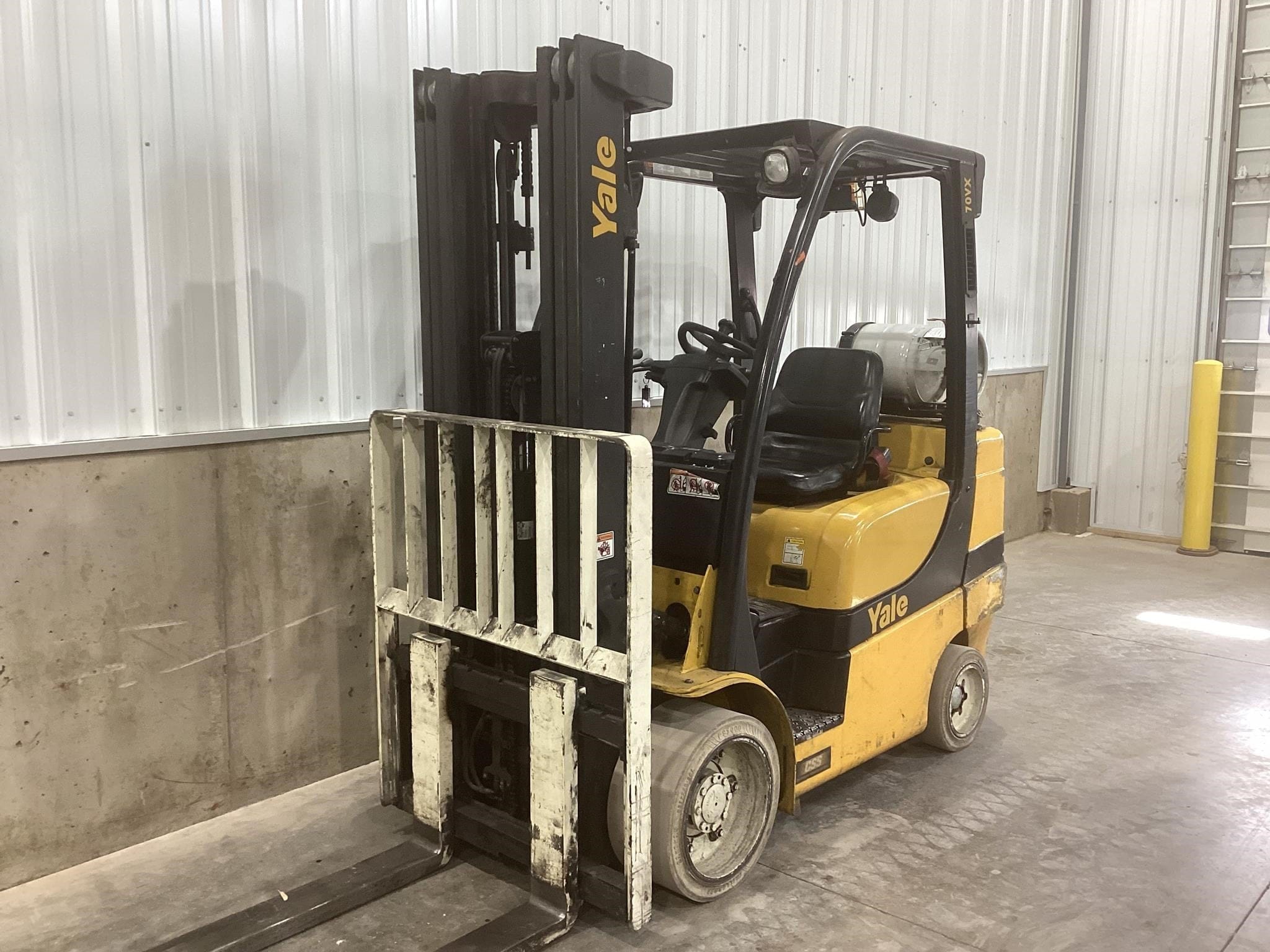 2019 Yale GLC070VXNEAE088 Equipment Image0