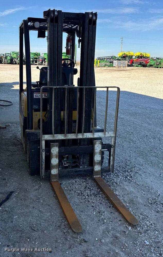 Image of Yale GLP030VXNRAE084 equipment image 2