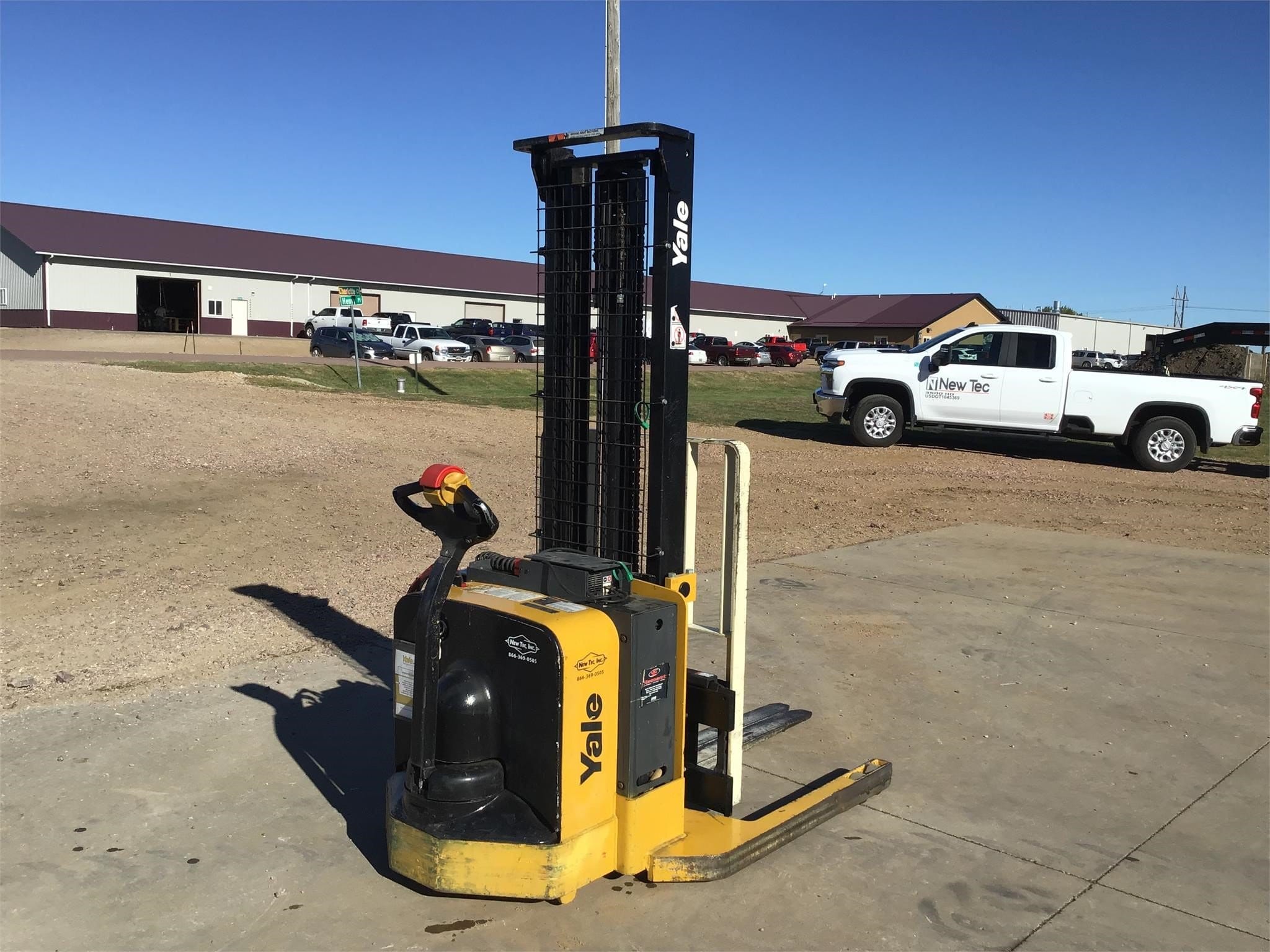 2013 Yale MSW040SF Equipment Image0