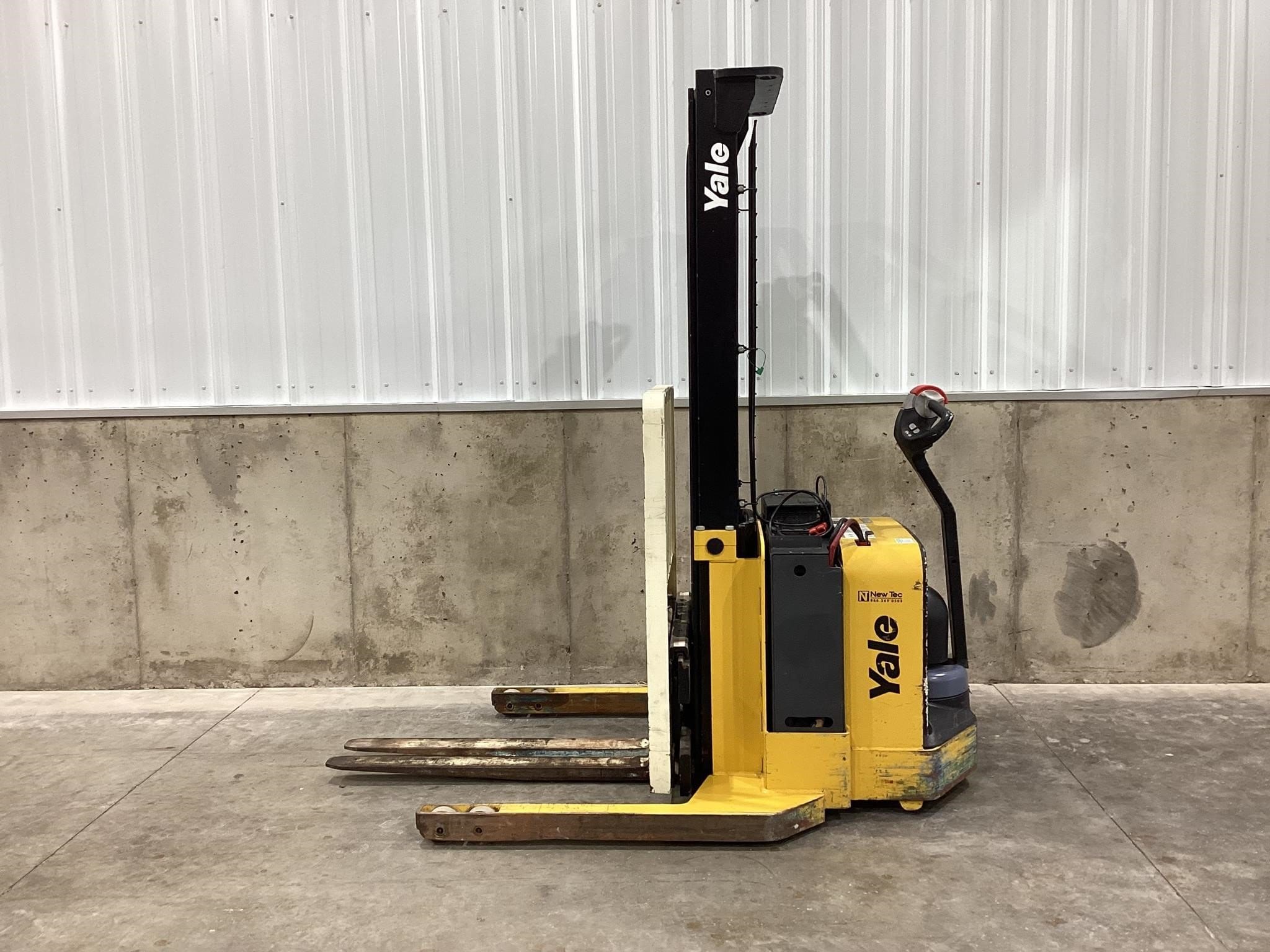 2015 Yale MSW040SF Equipment Image0