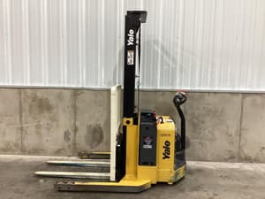 2017 Yale MSW040SF Image