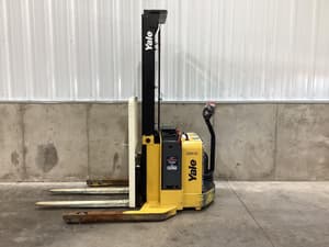 2017 Yale MSW040SF Image