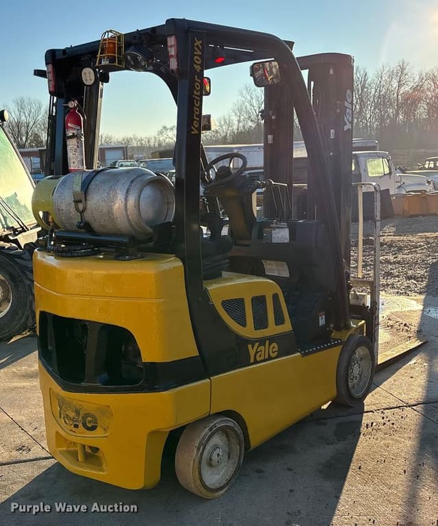 Image of Yale GLC040SVXNESE082 equipment image 4