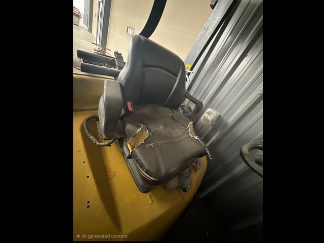 Image of Yale GLC050VXNVSE083 equipment image 4