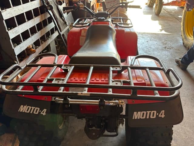 Image of Yamaha Moto 4 equipment image 4
