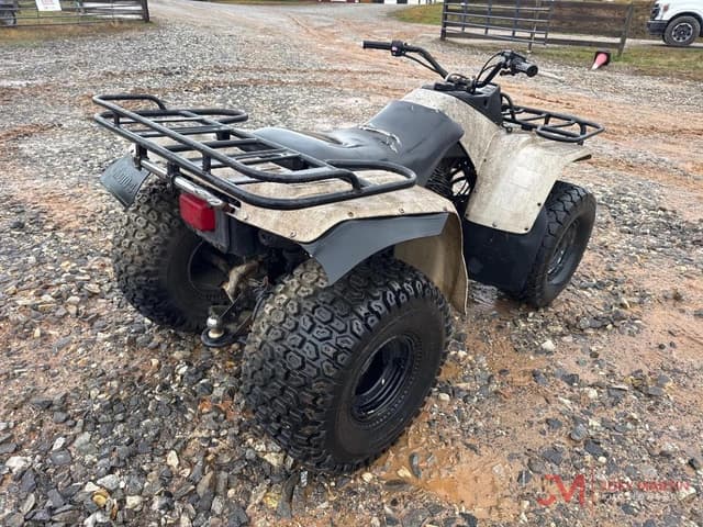 Image of Yamaha Moto 4 equipment image 1