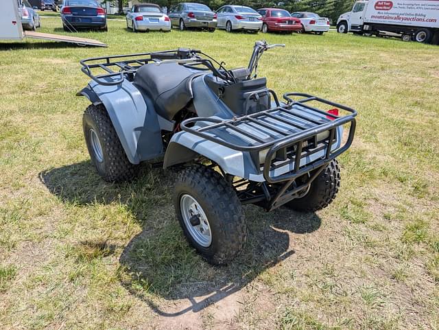 Image of Yamaha 250 equipment image 2