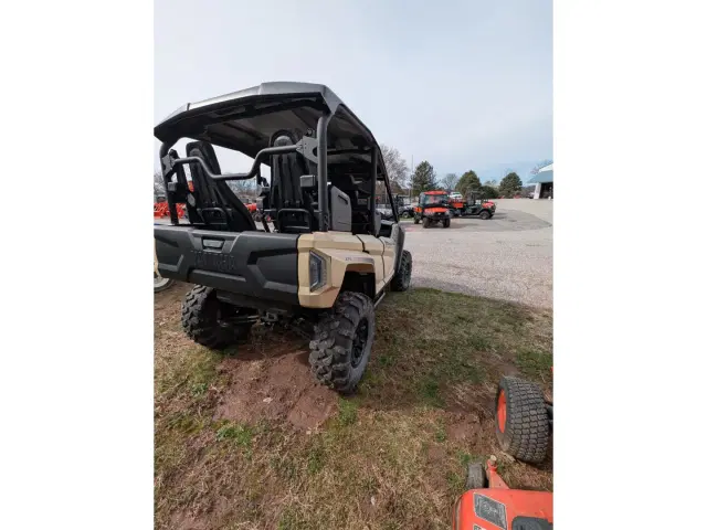 Image of Yamaha Wolverine X4 equipment image 4