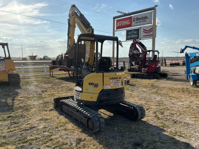 Image of Yanmar VIO35 equipment image 3