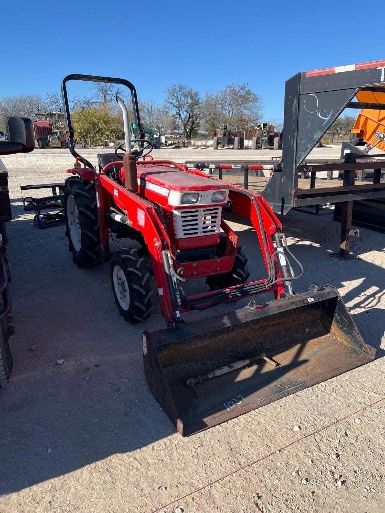 Main image Yanmar YM2210D