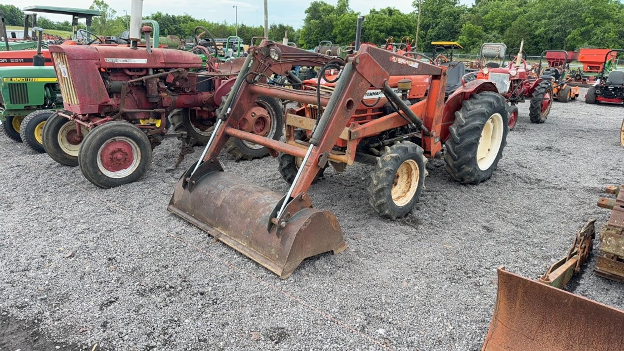 Yanmar YM276 Equipment Image0