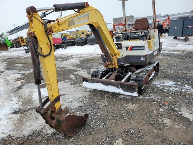 Image of Yanmar B22 equipment image 2