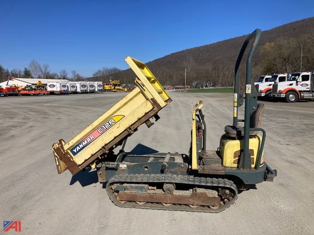 Image of Yanmar C12R equipment image 4