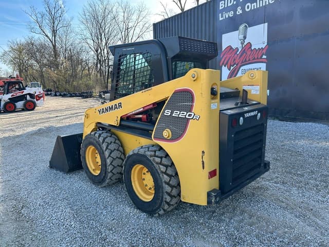 Image of Yanmar S220R equipment image 1