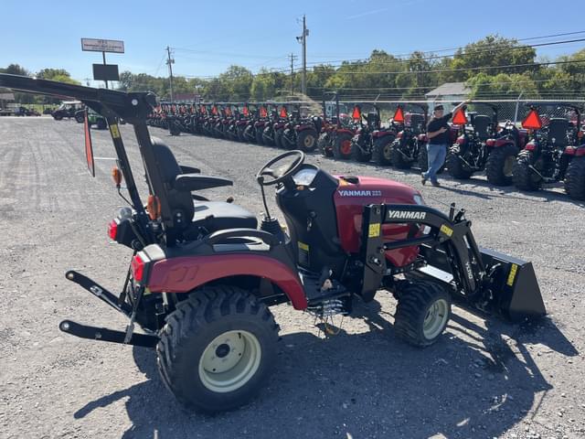 Image of Yanmar SA223 equipment image 2