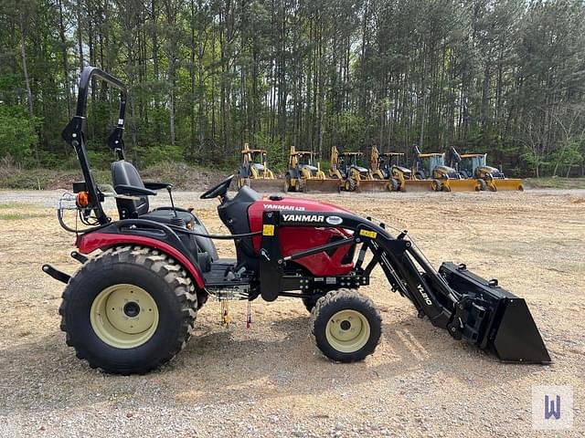 Image of Yanmar SA425 equipment image 3