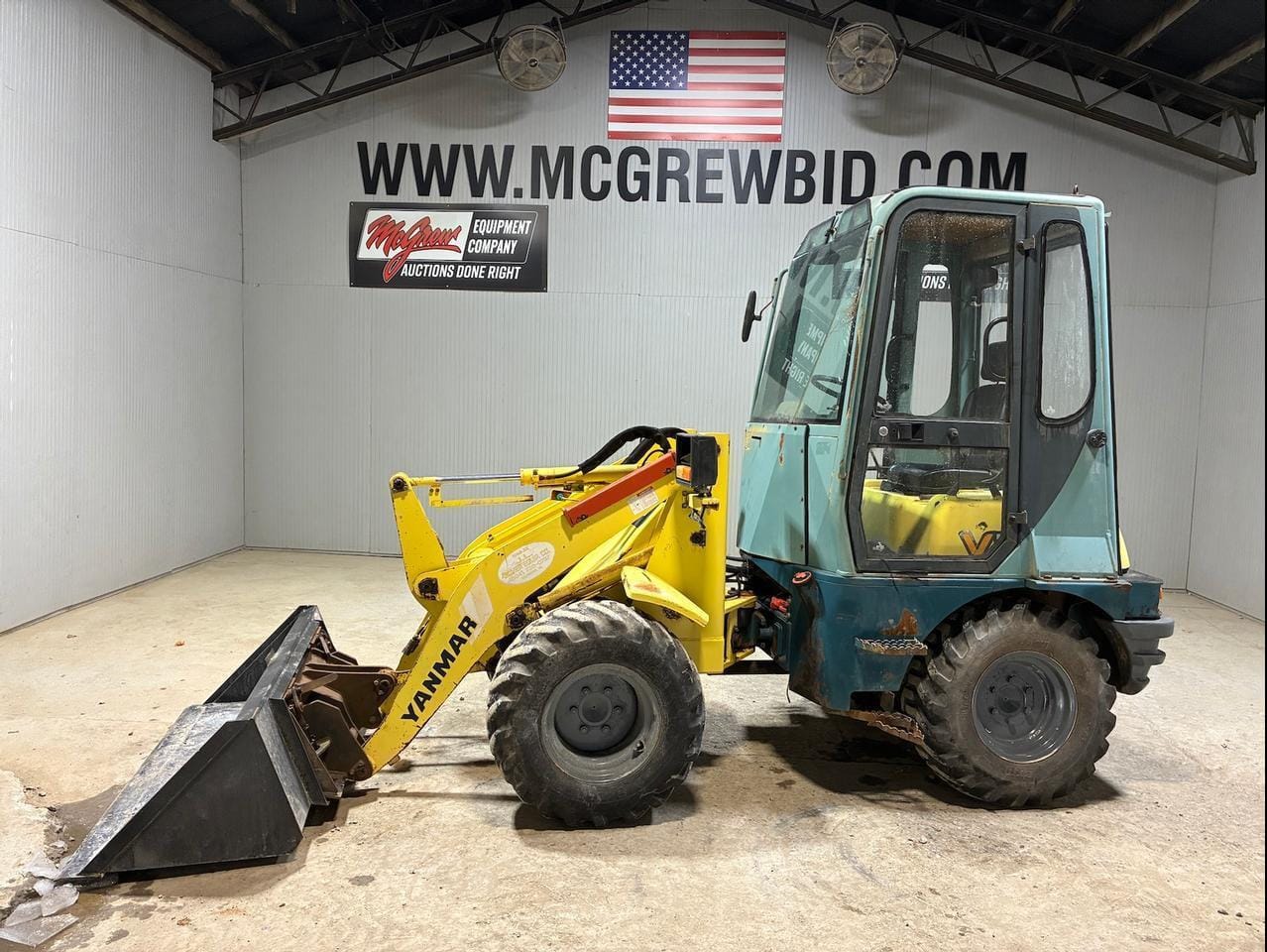 Yanmar V3-3 Equipment Image0