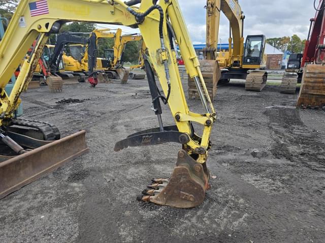 Image of Yanmar VIO35-3 equipment image 2