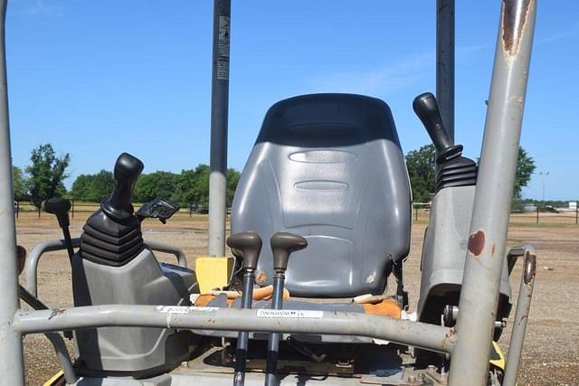 Image of Yanmar VIO17 equipment image 3