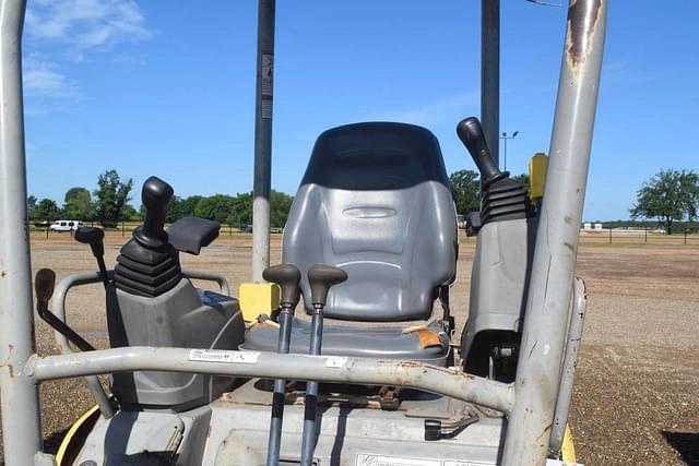 Image of Yanmar VIO17 equipment image 3
