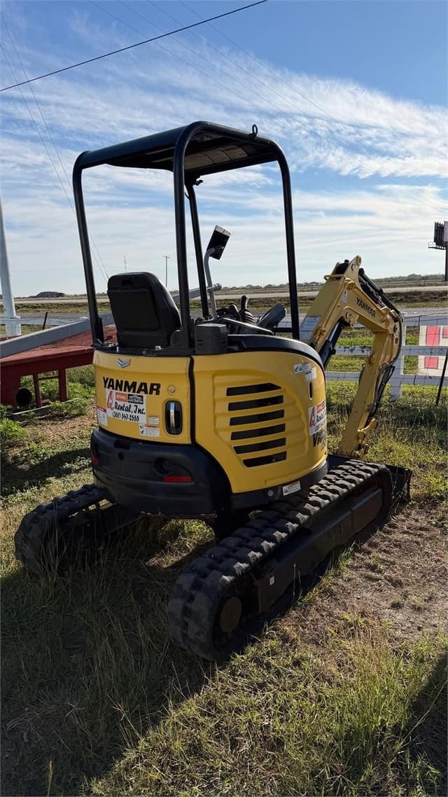 Image of Yanmar VIO25 equipment image 4