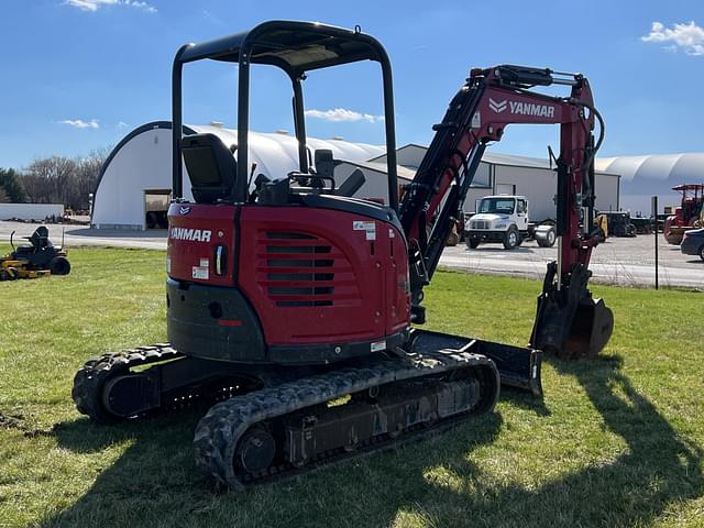 Image of Yanmar VIO35 equipment image 4