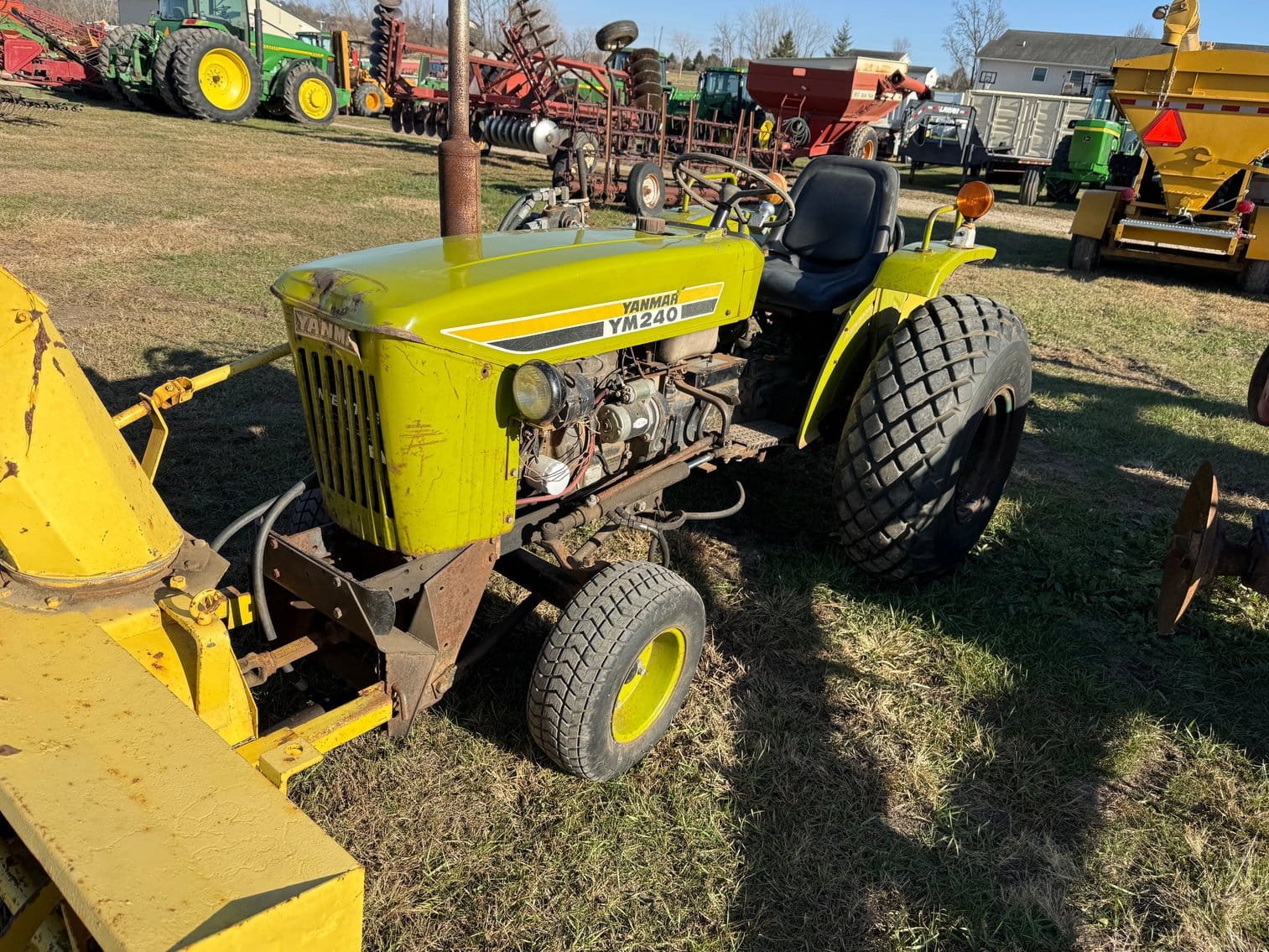 Yanmar YM240 Equipment Image0