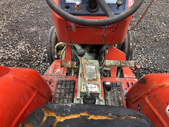 Image of Yanmar YM2000B equipment image 4