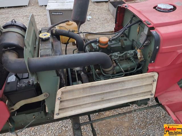 Image of Yanmar YM2310 equipment image 2