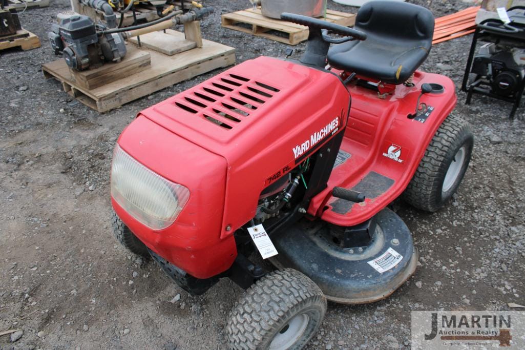 Main image Yard Machines 742RL