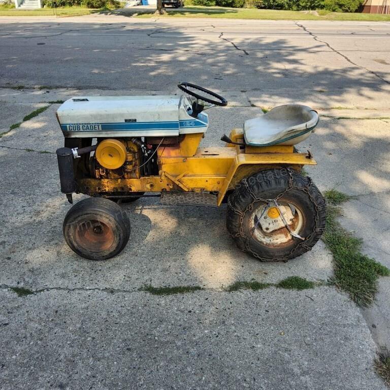 Image of Cub Cadet 124 Primary image