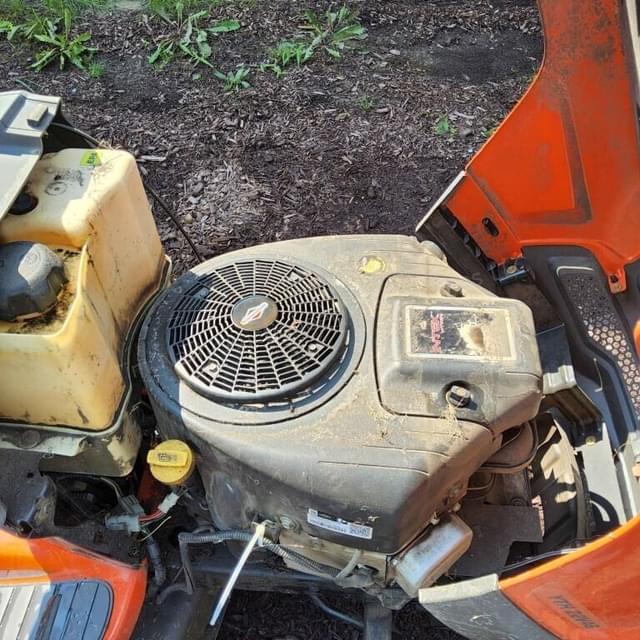 Image of Husqvarna YTH22V46 equipment image 4