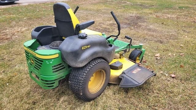 Image of John Deere Z665 equipment image 2