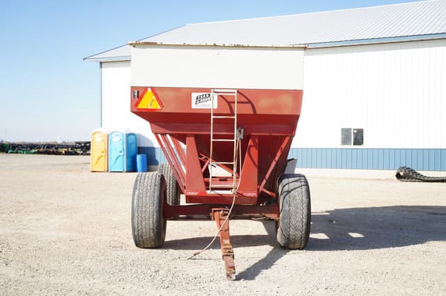 Image of YEAR-A-ROUND 550 equipment image 1