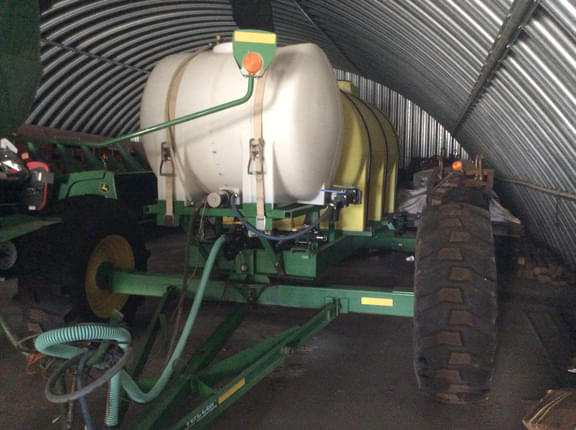Image of Yetter 1600 equipment image 1