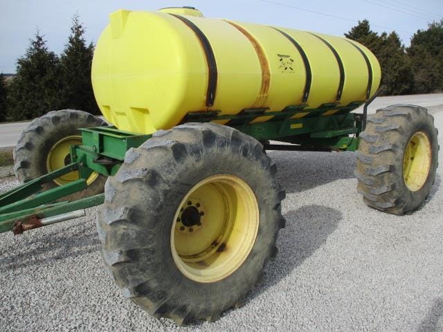 Yetter 1600 Equipment Image0