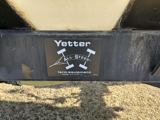 Image of Yetter 1600 equipment image 3