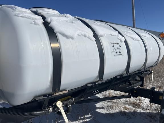 Image of Yetter 1600/400 Dual Tank equipment image 4
