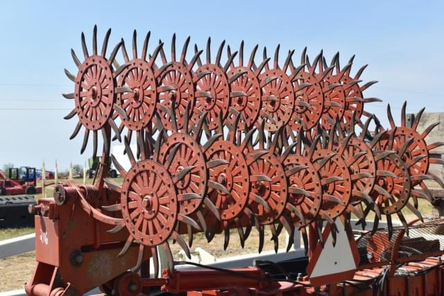 Image of Yetter 3525 equipment image 3