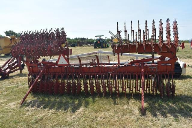 Image of Yetter 3525 equipment image 1