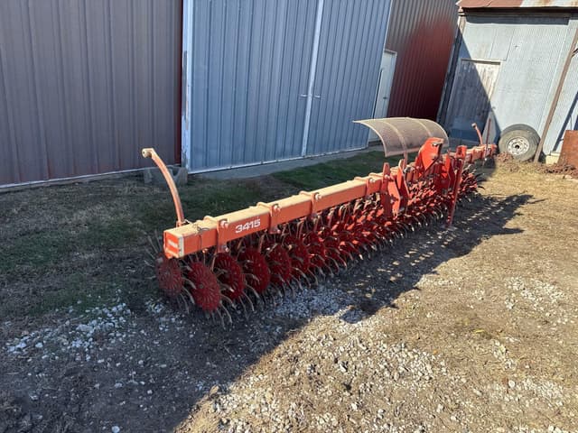 Image of Yetter 3415 equipment image 4