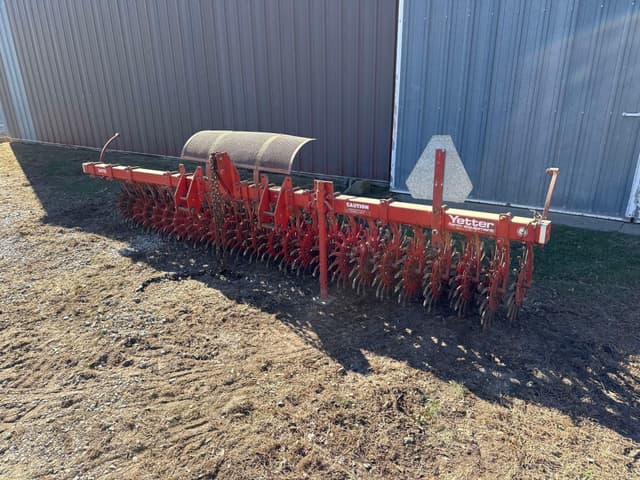 Image of Yetter 3415 equipment image 1