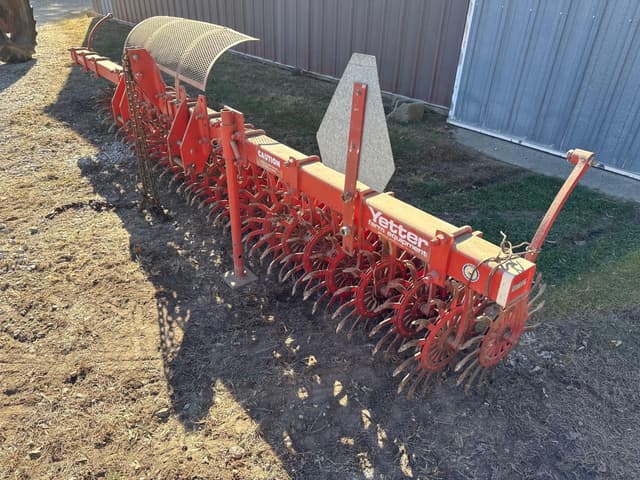 Image of Yetter 3415 equipment image 2