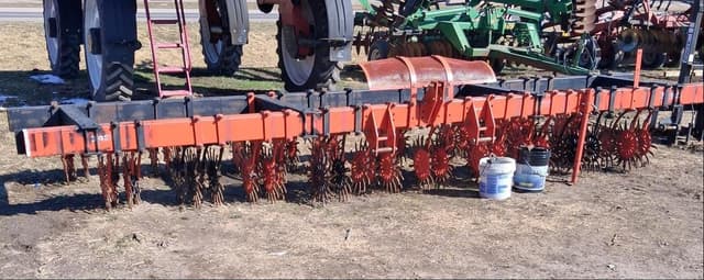 Image of Yetter 3421 equipment image 1