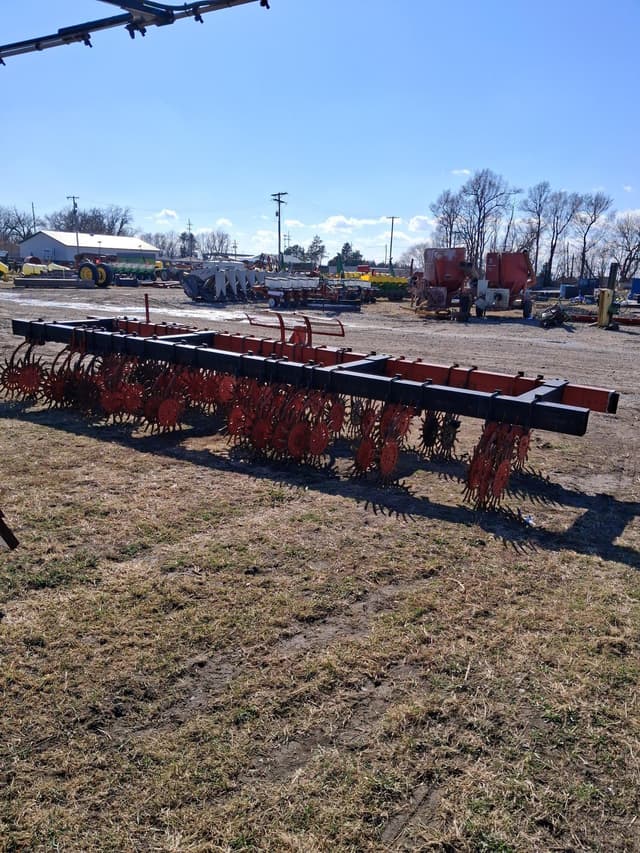 Image of Yetter 3421 equipment image 4