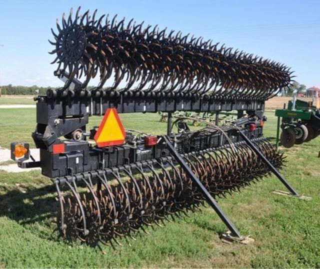 Image of Yetter 3530 equipment image 4