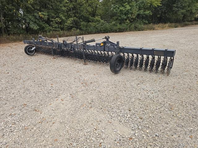 Image of Yetter 3530 equipment image 1