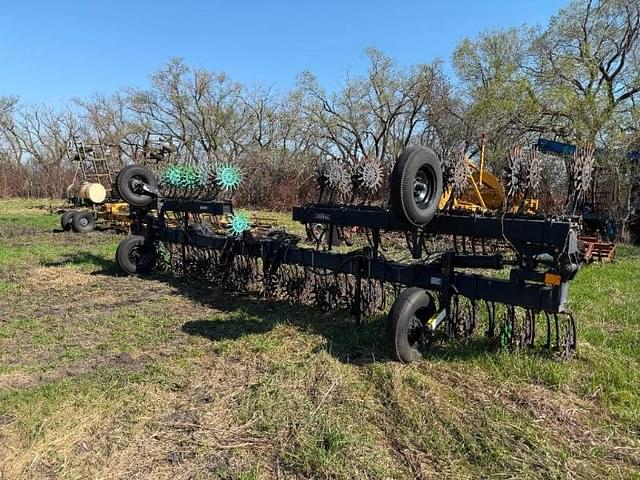 Image of Yetter 3546 equipment image 1