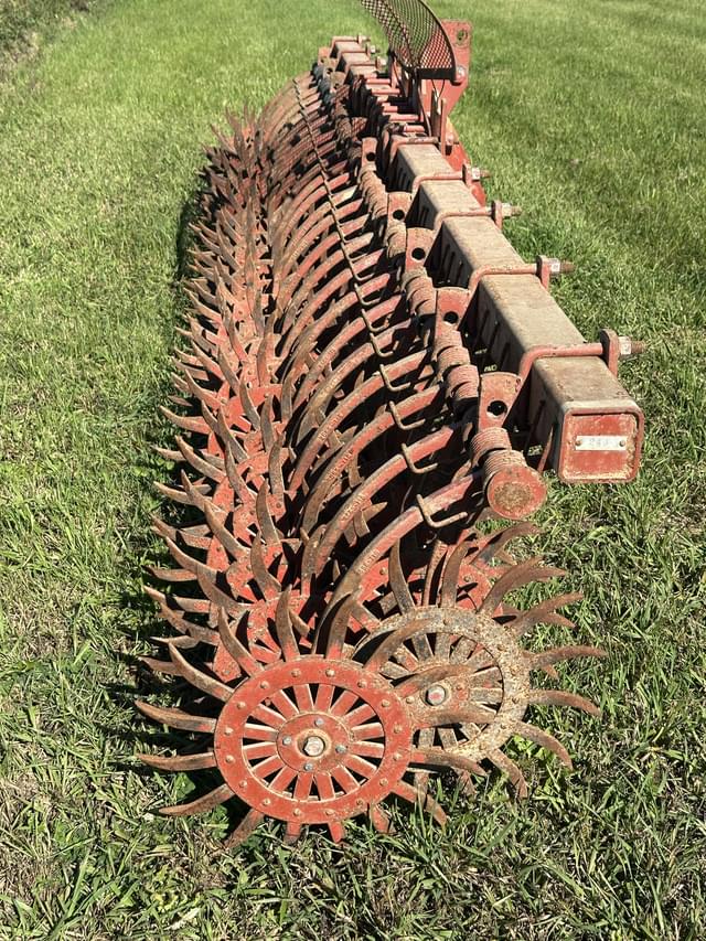 Image of Yetter 3415 equipment image 3